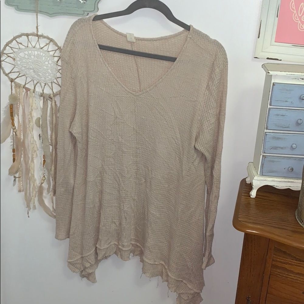 Lazy Sundays Thermal Top Medium M Beige Waffle Knit Rayon Spandex V-Neck Tunic